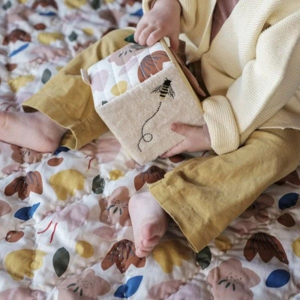 Cube D'activité En Tissus Doux Verger Fabelab® Coton Bio GOTS -Jouet Bio Scandinave 4 Cube D'activité En Tissus Doux Verger Fabelab® Coton Bio GOTS -Jouet Bio Scandinave – Image 4