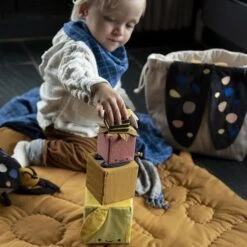 Cubes D'activité En Tissus Doux Orchard Fabelab® Coton Bio GOTS -Jouet Bio Scandinave -Jouets De Confort En Peluche Boutique cubes d activite en tissus doux orchard fabelab coton bio gots jouet bio scandinave 2