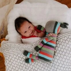 Doudou Âne Donkey 40cm Pebble® Maille Crochet Coton Bio - Doudou Bébé Bio 9 Doudou Âne Donkey 40cm Pebble® Maille Crochet Coton Bio - Doudou Bébé Bio -Jouets De Confort En Peluche Boutique doudou ane donkey 40cm pebble maille crochet coton bio doudou bebe bio 3