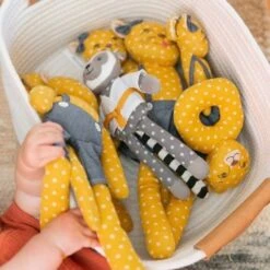 Doudou Attache Sucette Guépard Ocre Rita 23 Cm Apple Park™-Jouets Bio Apple Park™ -Jouets De Confort En Peluche Boutique doudou attache sucette flamant rose franny 25 cm apple park jouets bio apple park 2