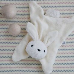 Doudou Plat Anika Lapin Écru Coton Bio Franck & Fischer® - Doudou Plat Coton Bio -Jouets De Confort En Peluche Boutique doudou plat anika lapin ecru coton bio franck fischer peluche coton bio 3