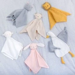 Doudou Plat Carré Lange Mousseline De Coton Bio Lion Albetta® 35cm - Lange Doudou 12 Doudou Plat Carré Lange Mousseline De Coton Bio Lion Albetta® 35cm - Lange Doudou -Jouets De Confort En Peluche Boutique doudou plat carre lange mousseline de coton bio lion albetta lange doudou 5