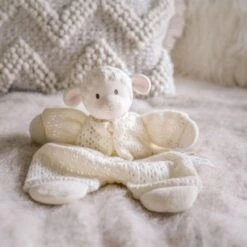Doudou Plat Coton Bio & Caoutchouc Naturel Bahbah L'agneau Tikiri® - Jouet Bio -Jouets De Confort En Peluche Boutique doudou plat coton bio caoutchouc naturel bahbah l agneau tikiri jouet bio 4