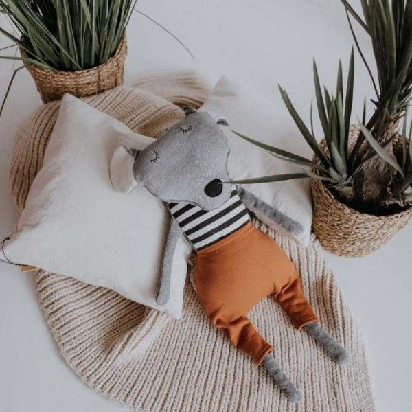 Grande Peluche Doudou Bio Souris Wooly Organic® Coton Bio 70 Cm - Doudou Bio GOTS 2 Grande Peluche Doudou Bio Souris Wooly Organic® Coton Bio 70 Cm - Doudou Bio GOTS – Image 2