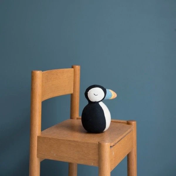 Jouets Bébé Culbuto Macareux Fabelab® 18 Cm Coton Bio GOTS- Jouet Bio Scandinave 3 Jouets Bébé Culbuto Macareux Fabelab® 18 Cm Coton Bio GOTS- Jouet Bio Scandinave – Image 3