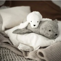 Peluche Bouillote Sèche Phoque Gris Coton Bio 40 Cm Senger® - Bouillotte Bio Naturel Senger -Jouets De Confort En Peluche Boutique peluche bouillote seche phoque gris coton bio 40 cm senger bouillotte bio naturel senger 5