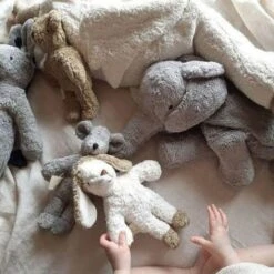 Peluche Souris Grise Coton Bio 29 Cm Senger® - Doudou Bio Naturel Senger -Jouets De Confort En Peluche Boutique peluche souris grise coton bio senger doudou bio naturel senger 3